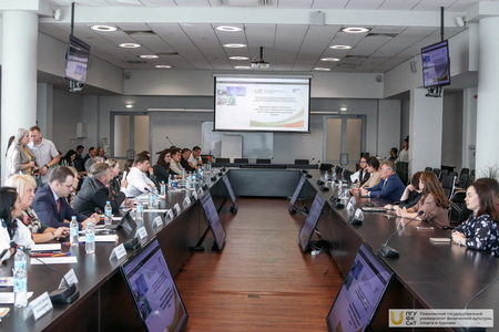 https://crk-kazan.ru/photogallery/otkrytie-kursov-professionalnoy-perepodgotovki-foto-darya-karpeeva